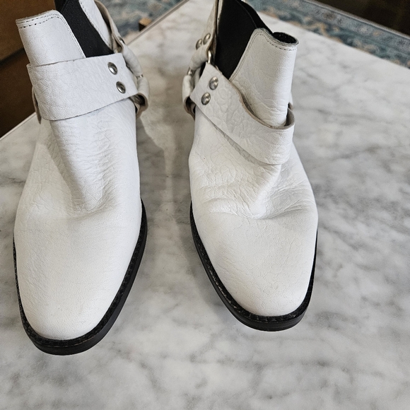 Real Leather Chelsea Boots With Straps - Picture 2 of 12